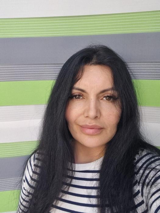 Oksana (39)
