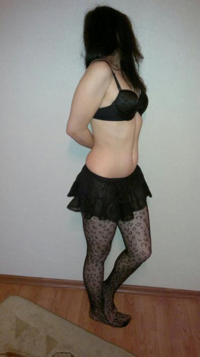Laura (28)