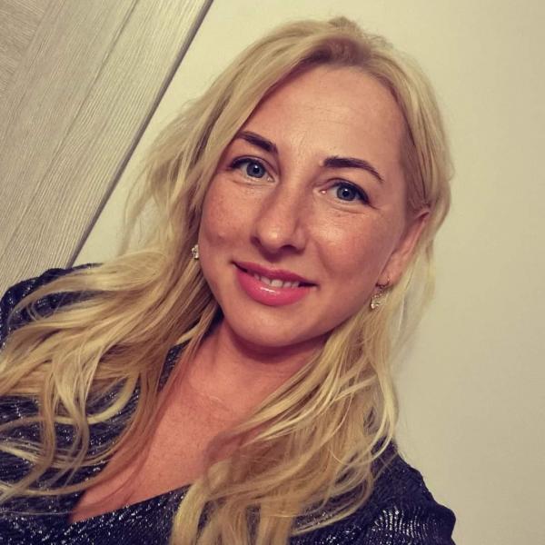 Dana (31)