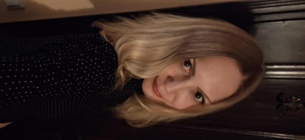 Julia (35)