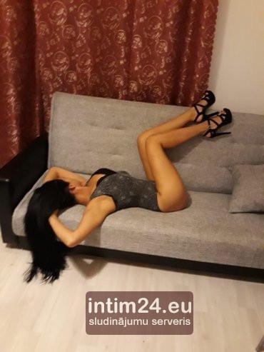 Milana (27)