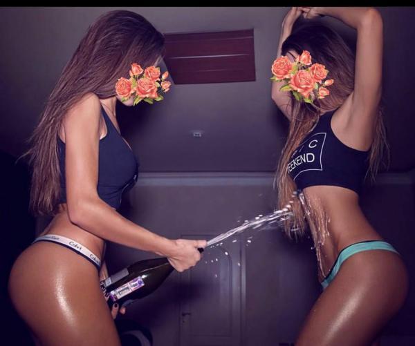 Two friends (24)