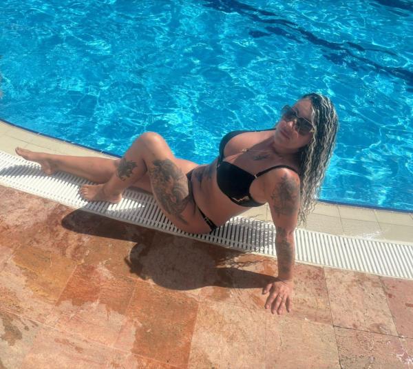 Daniela (37)