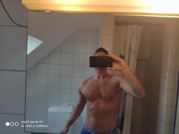 Alex (37)