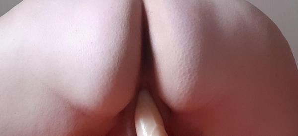 Lina (27)
