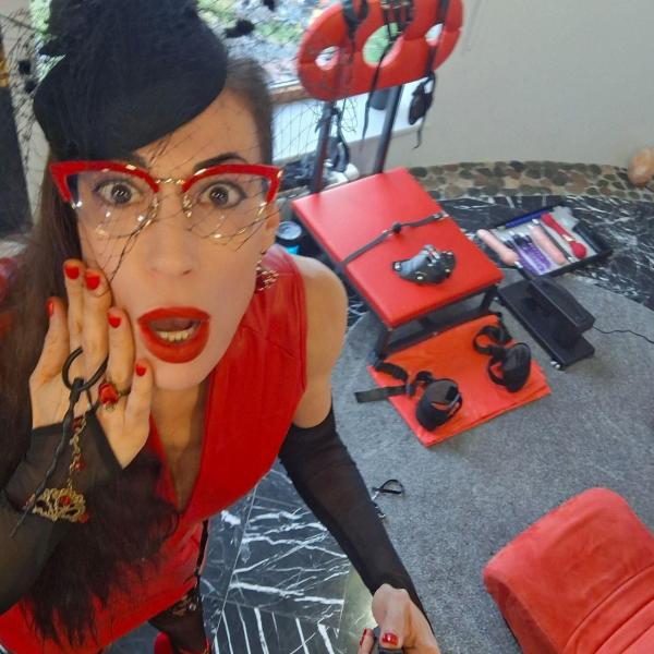MISTRESS JULIA (34)