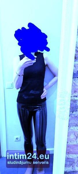 Vera (45)