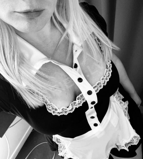 Kristine (28)