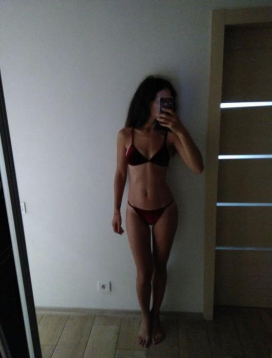 Karina (28)