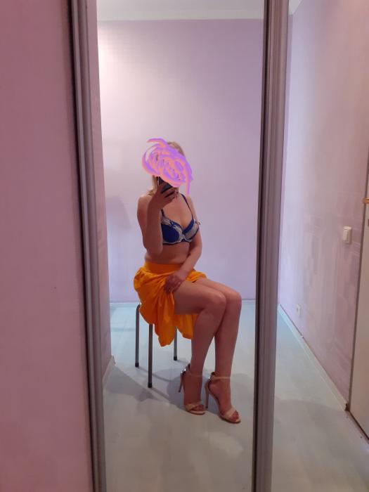 Vera (44)