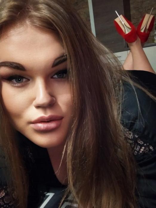 TRANS MICHELLE (24)