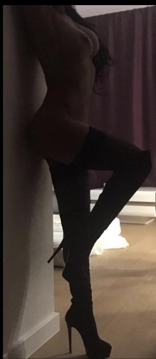 Dana (28)