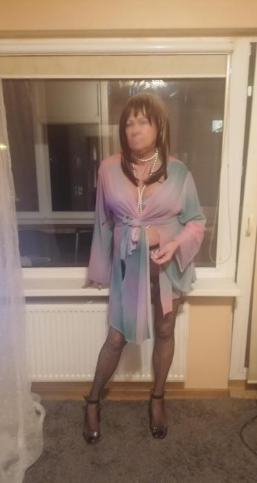Elvira (47)