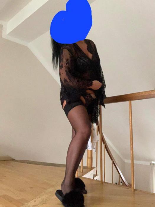 Regina (40)