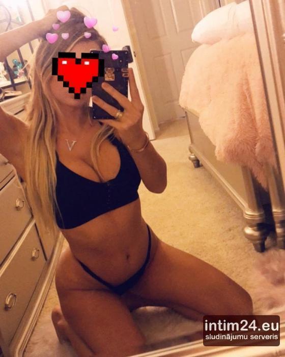 Melānija (28)
