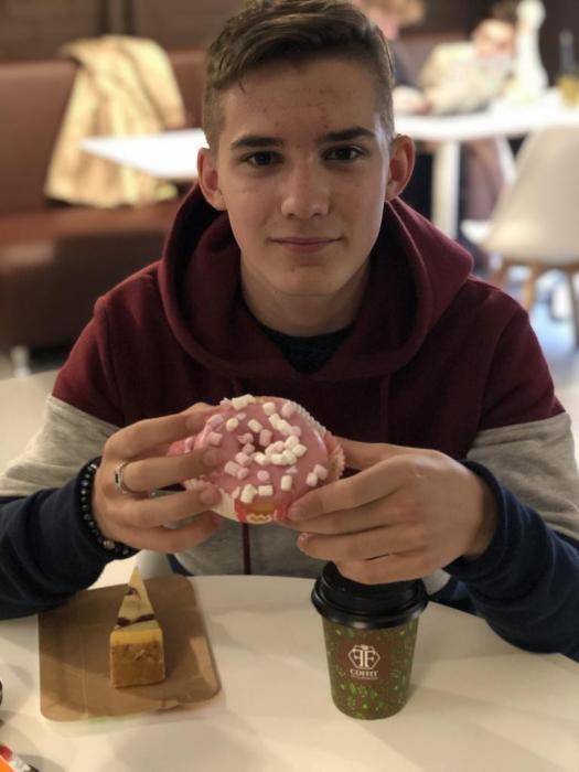Denis (21)