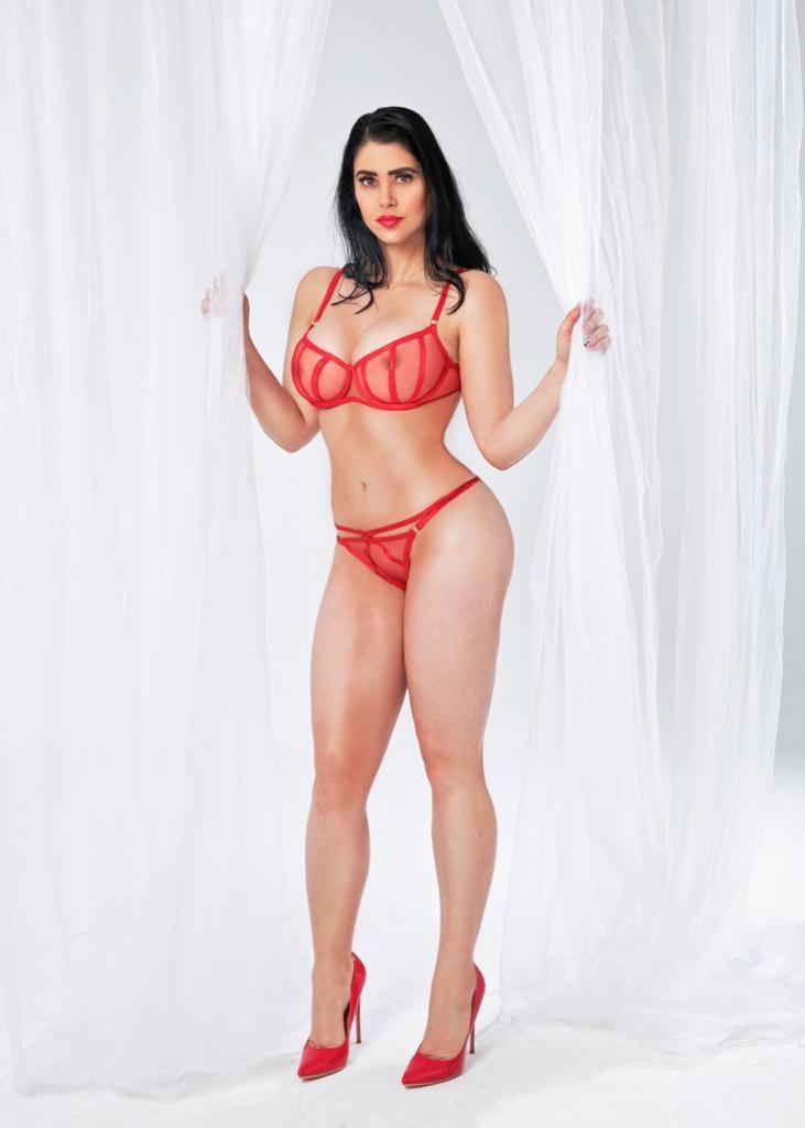 Andrea (24)