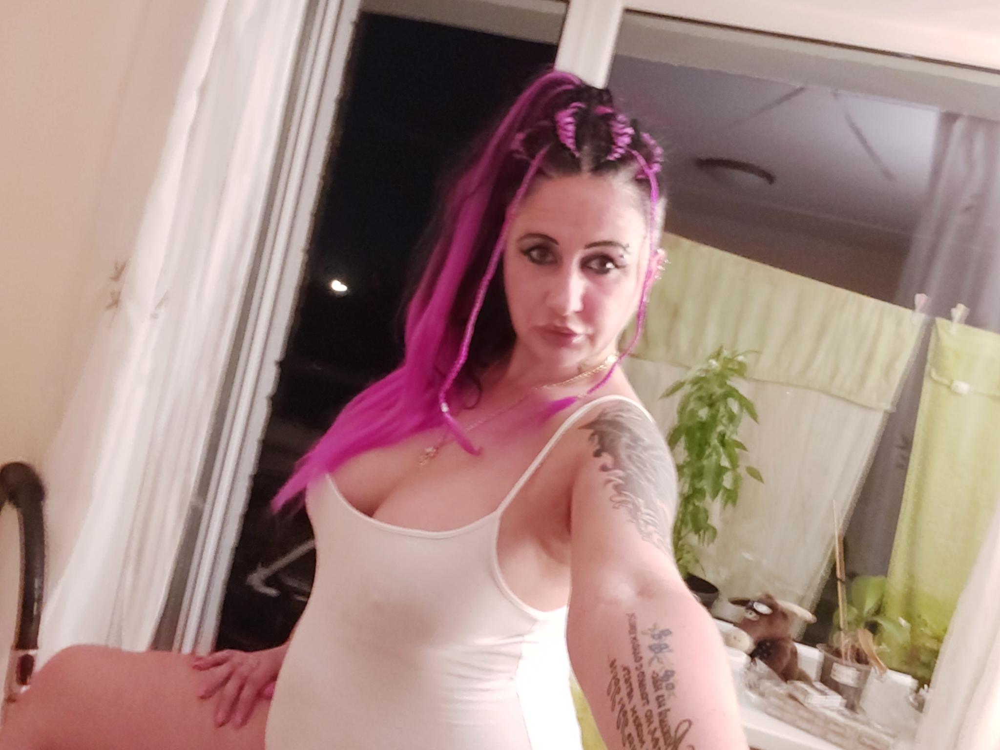 Daniela (36)