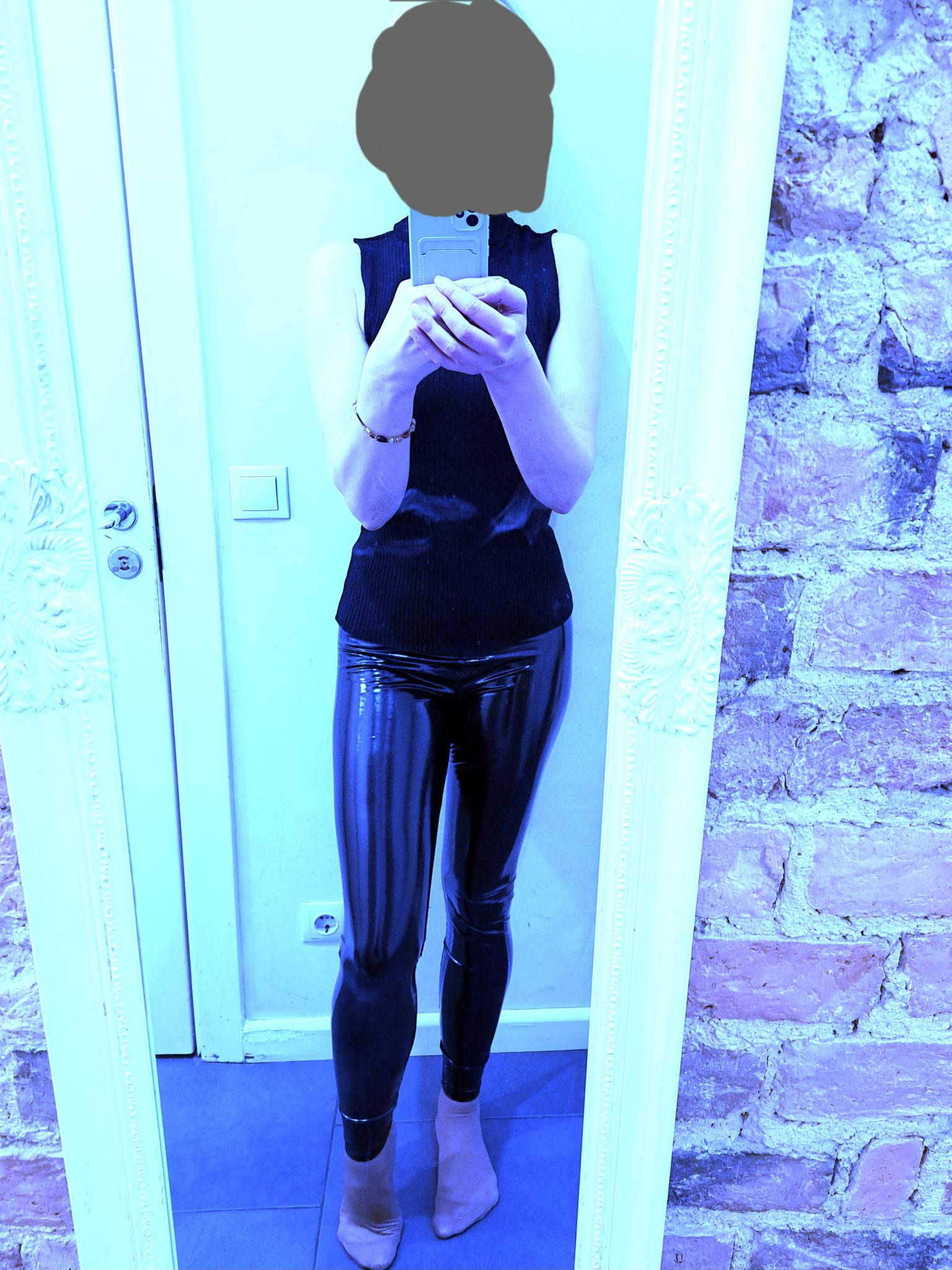 Vera (48)