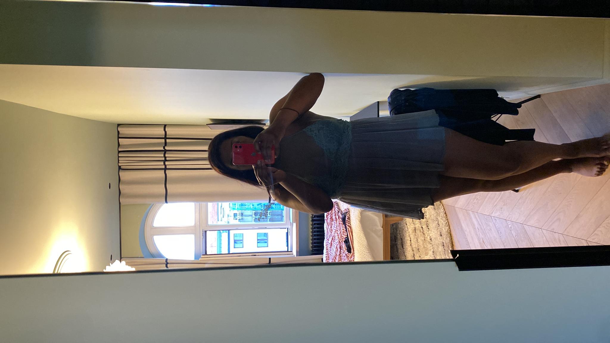 Naomi (33)
