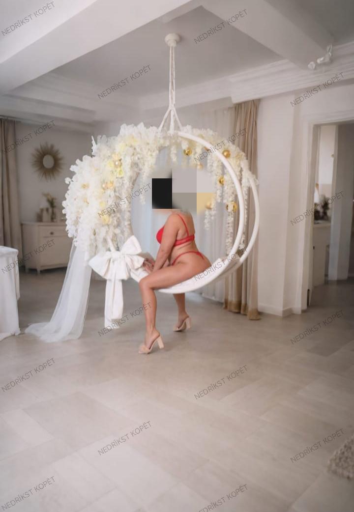 Sabrina (38)