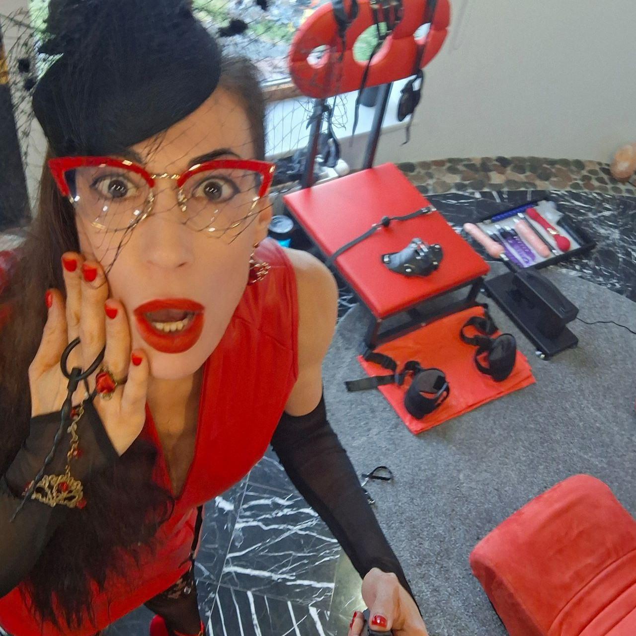 Dominatrix Juliett (35)