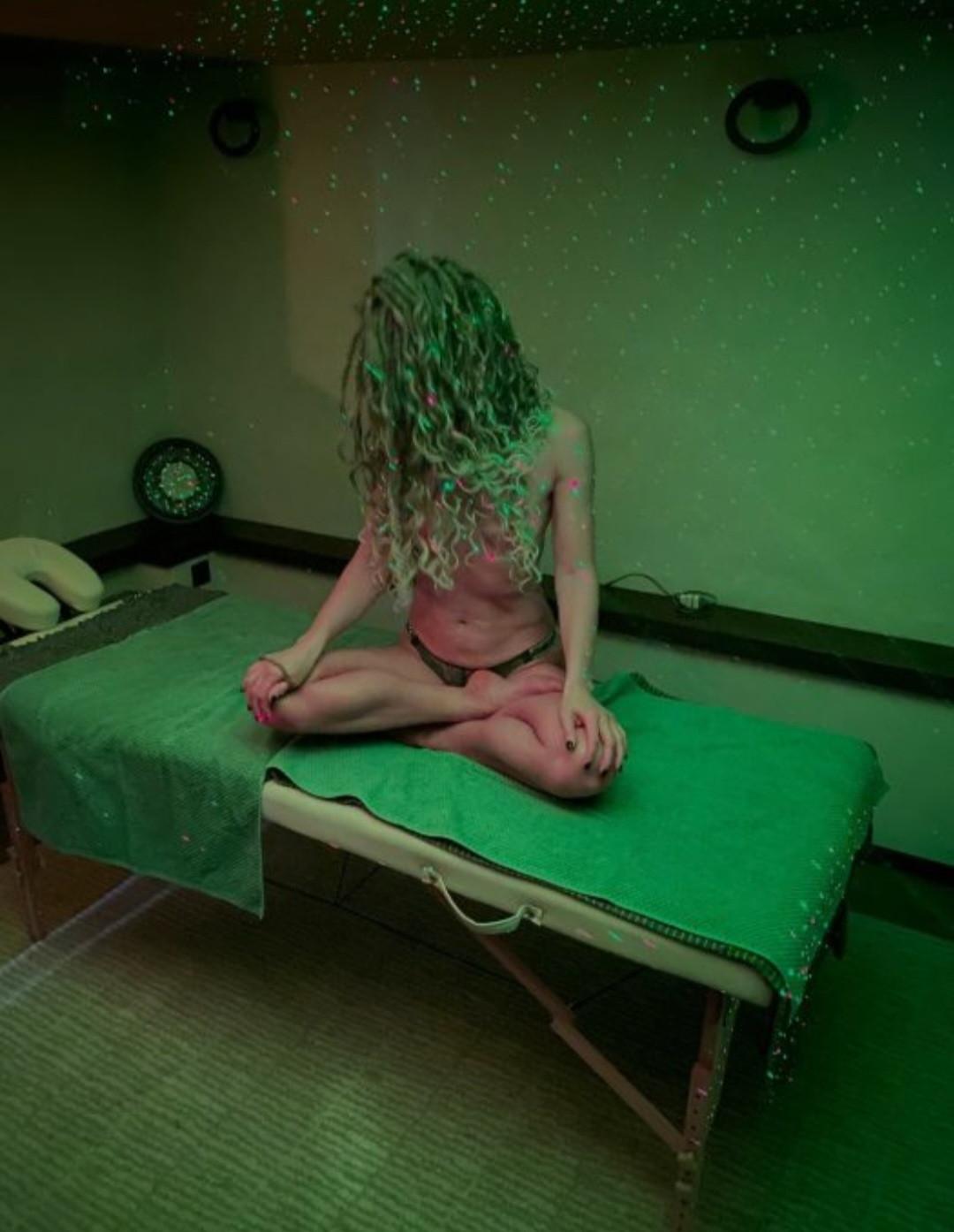 Ariela Nāriņa (44)