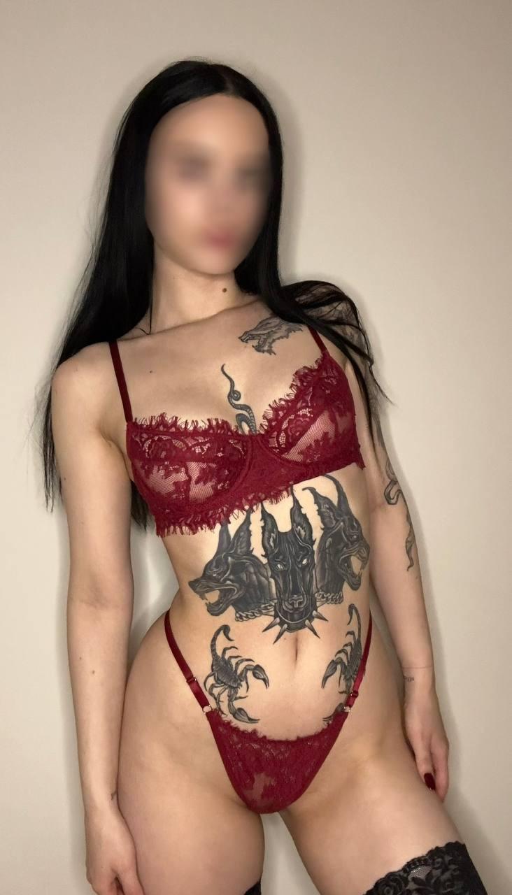 Laura (22)