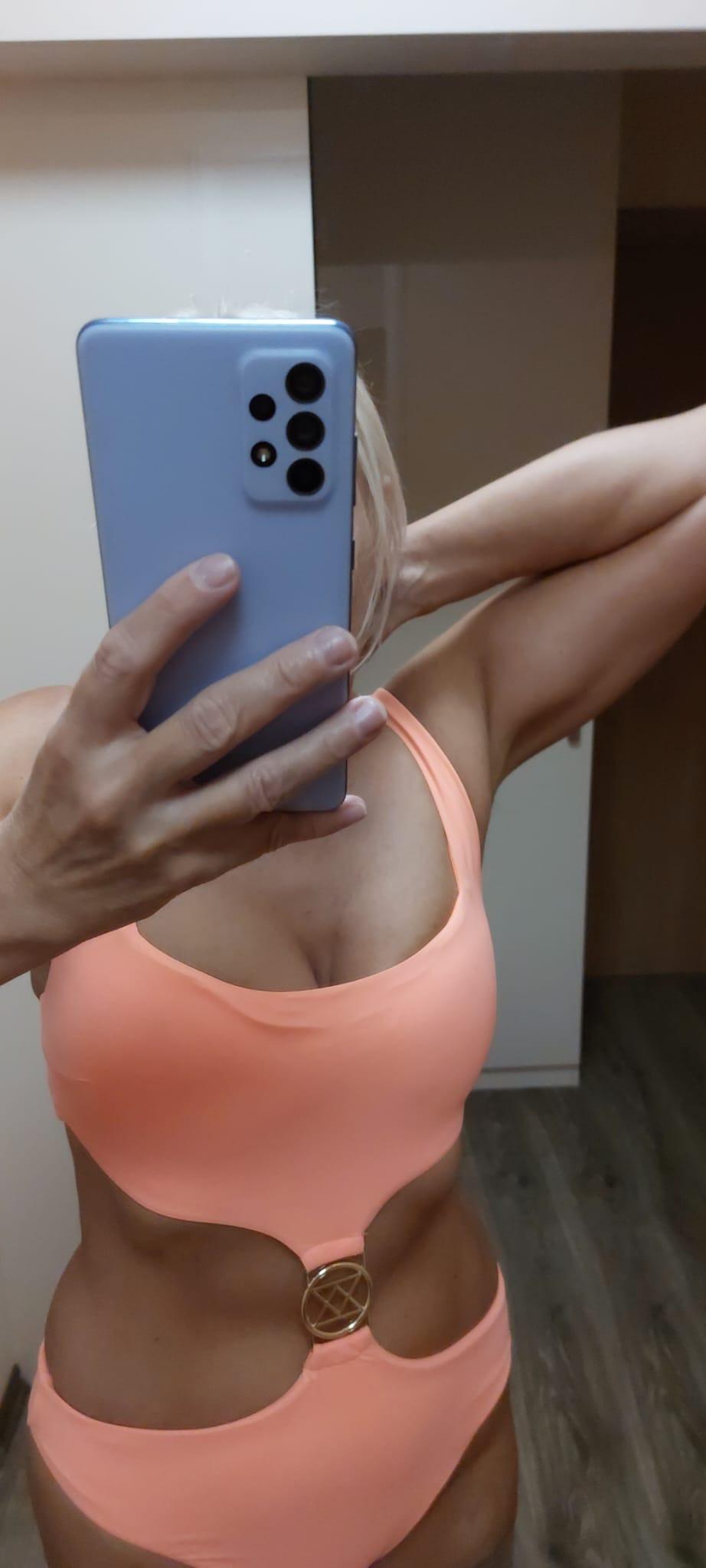 Lana (49)
